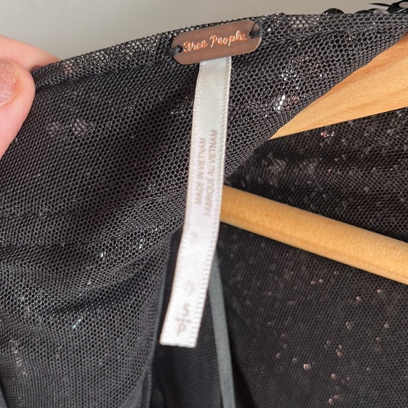 Free People black sequin low back, turtleneck top, size small - Picture 5 of 5